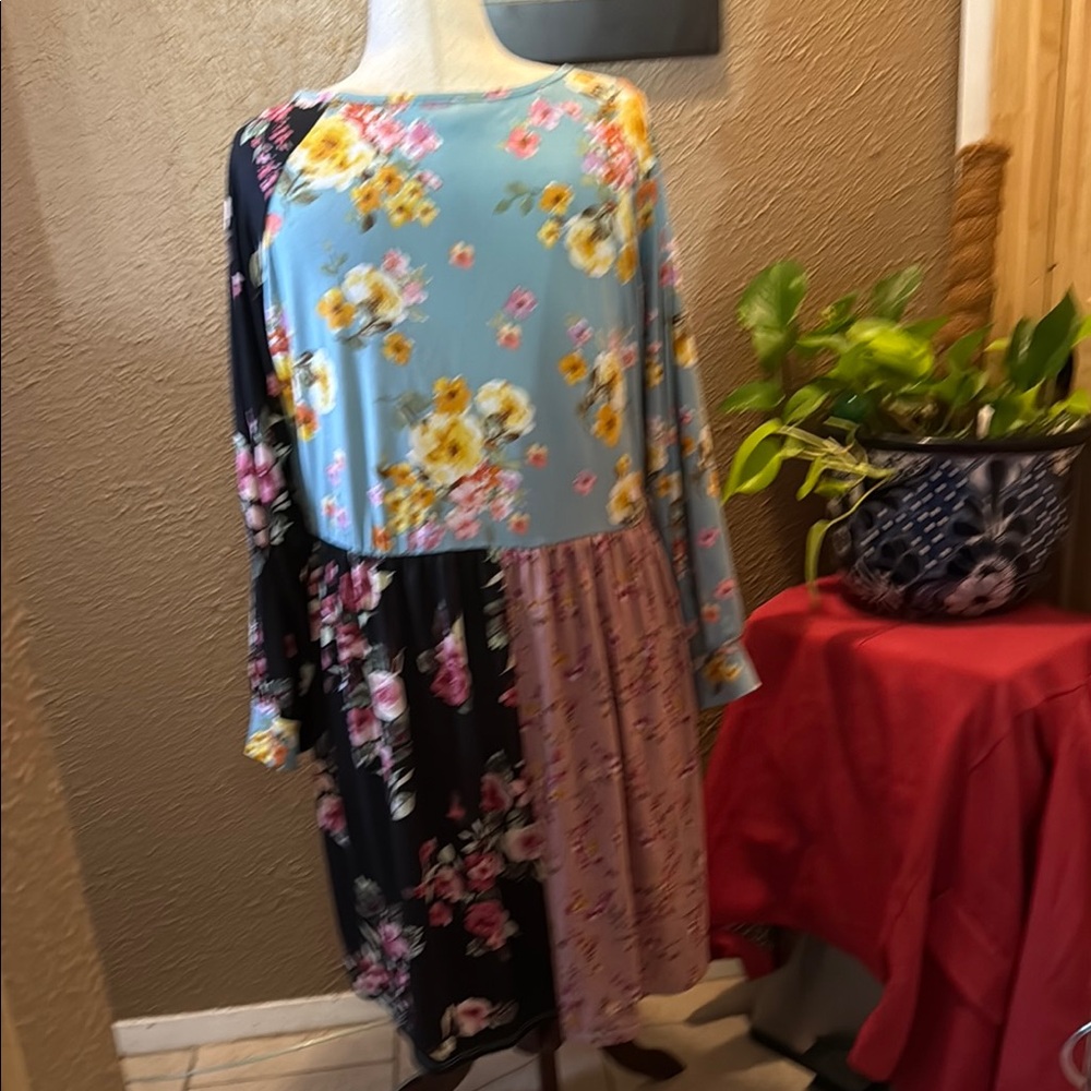 Floral Patchwork Midi Dress - Picture 3 of 7